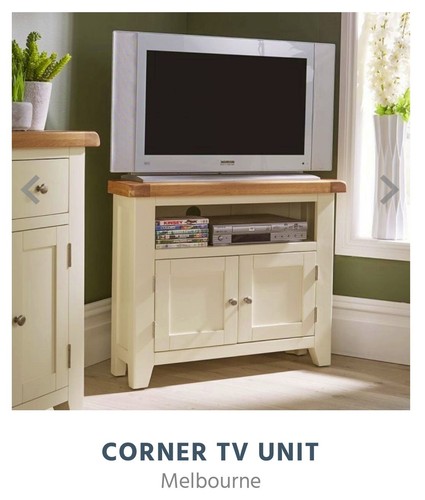 Melbourne corner unit with - corner, tv